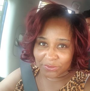 Meet your Posher, Dominique